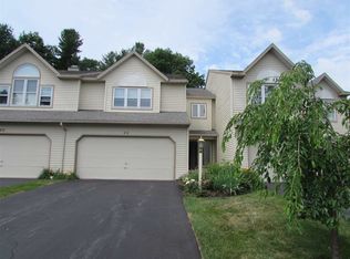 22 Ridge Ct, Saratoga Springs, NY 12866