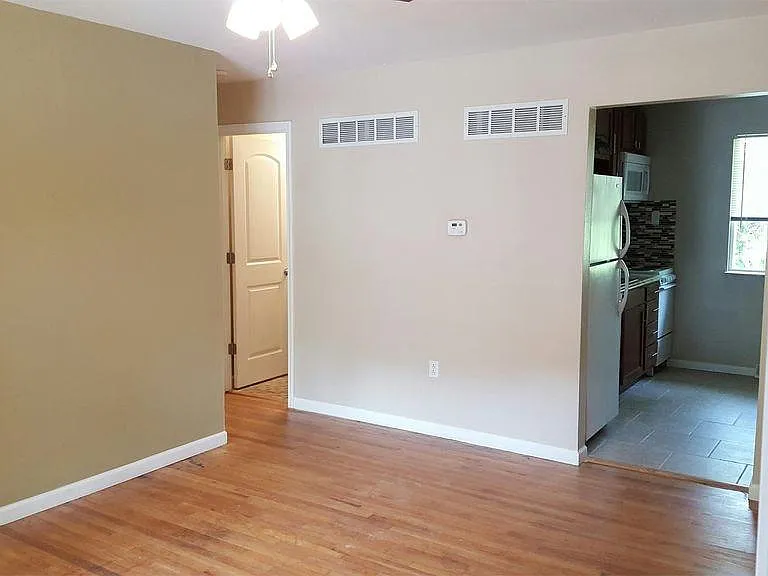 340 San Juan Dr #D — Photo 8