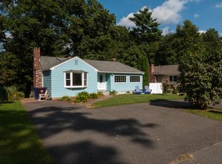 40 Pine Dr, Unionville, CT 06085