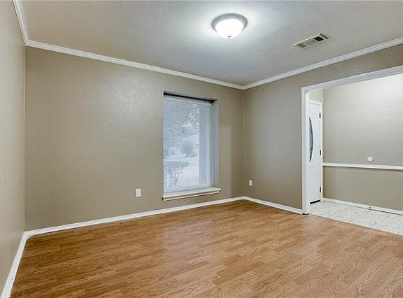 5th image of 604 Nancywood Ave