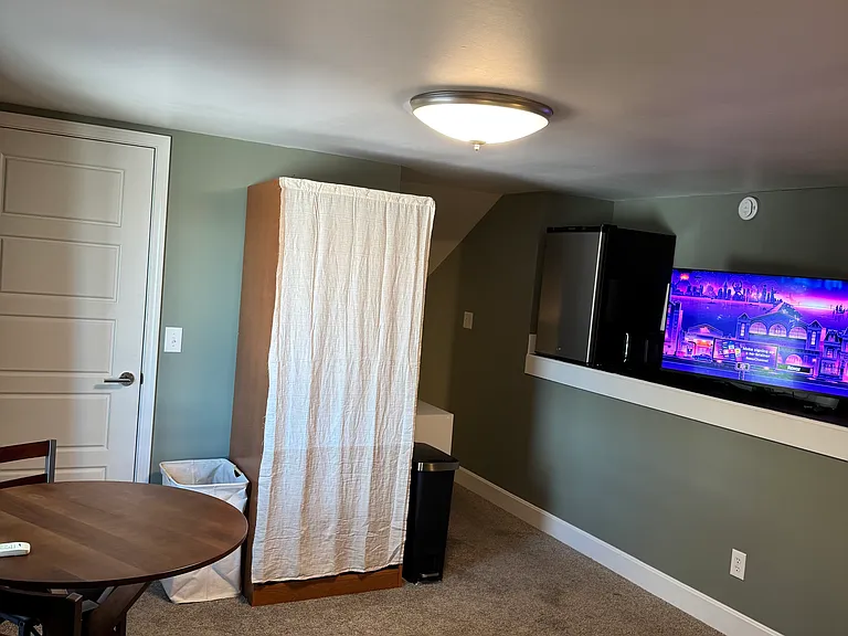 115 N Jackson St — Photo 7
