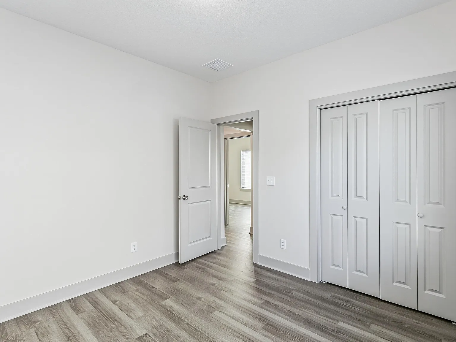 3 bed, 1221 sqft, $1,495 — Photo 3