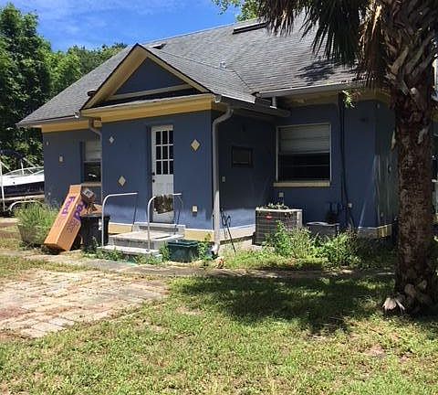 3rd image of 817 Craig St