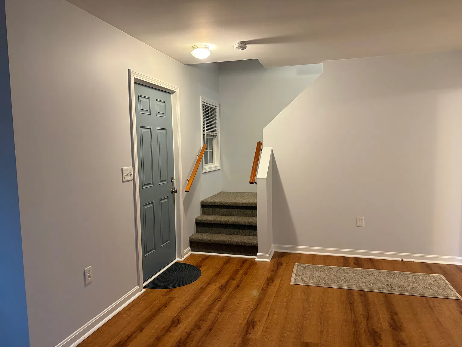 3 bed, 1.5 bath, 1228 sqft, $2,750 — Photo 2