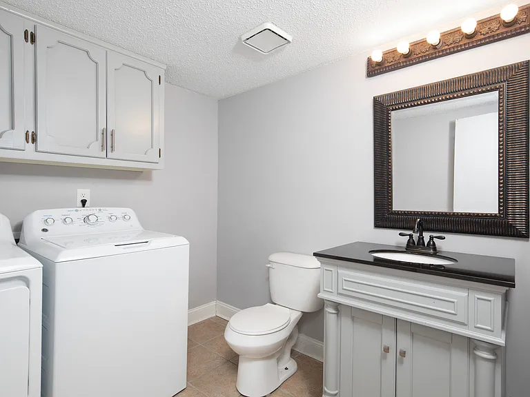 2624 Excalibur Dr SE — Photo 7