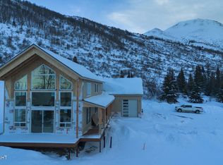 13747 Canyon Rd, Anchorage, AK 99516