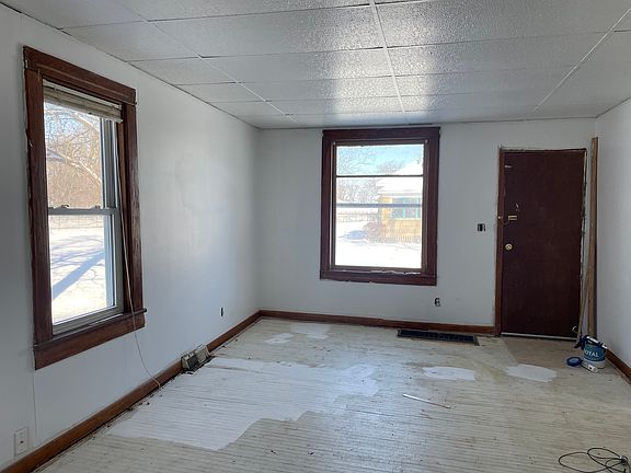 4th image of 322 W Grant Ave