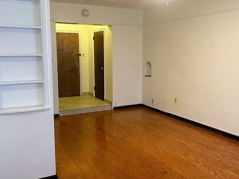 434 Shady Avenue — Photo 3