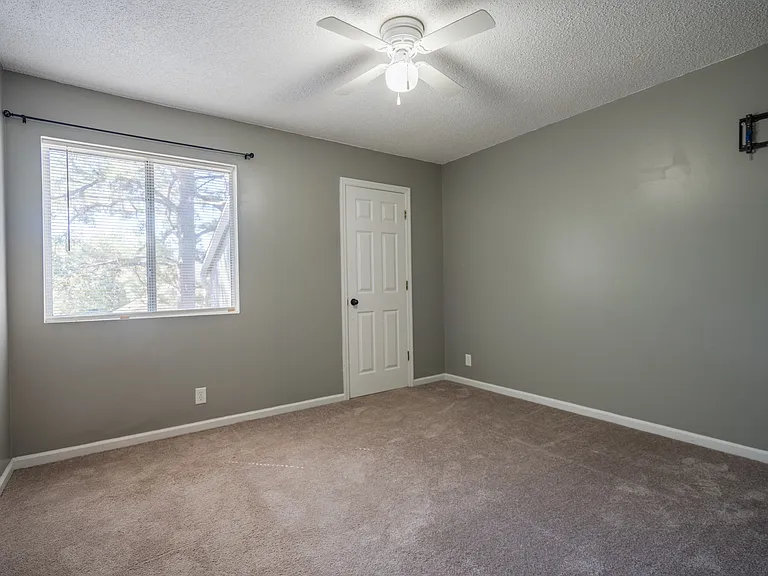 910 Brett Dr #64 — Photo 21