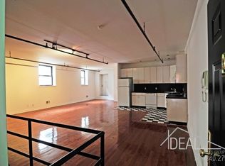 100 W 9th St #1R, Brooklyn, NY 11231