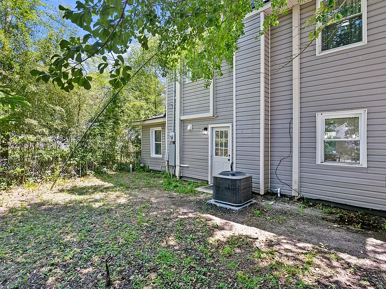 4715 Luvalie St — Photo 29