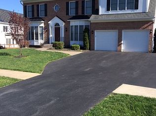 13906 Carlson Farm Dr, Germantown, MD 20874