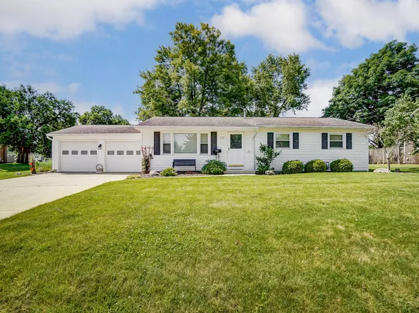 403 Hoopengarner St, Wapakoneta, OH 45895