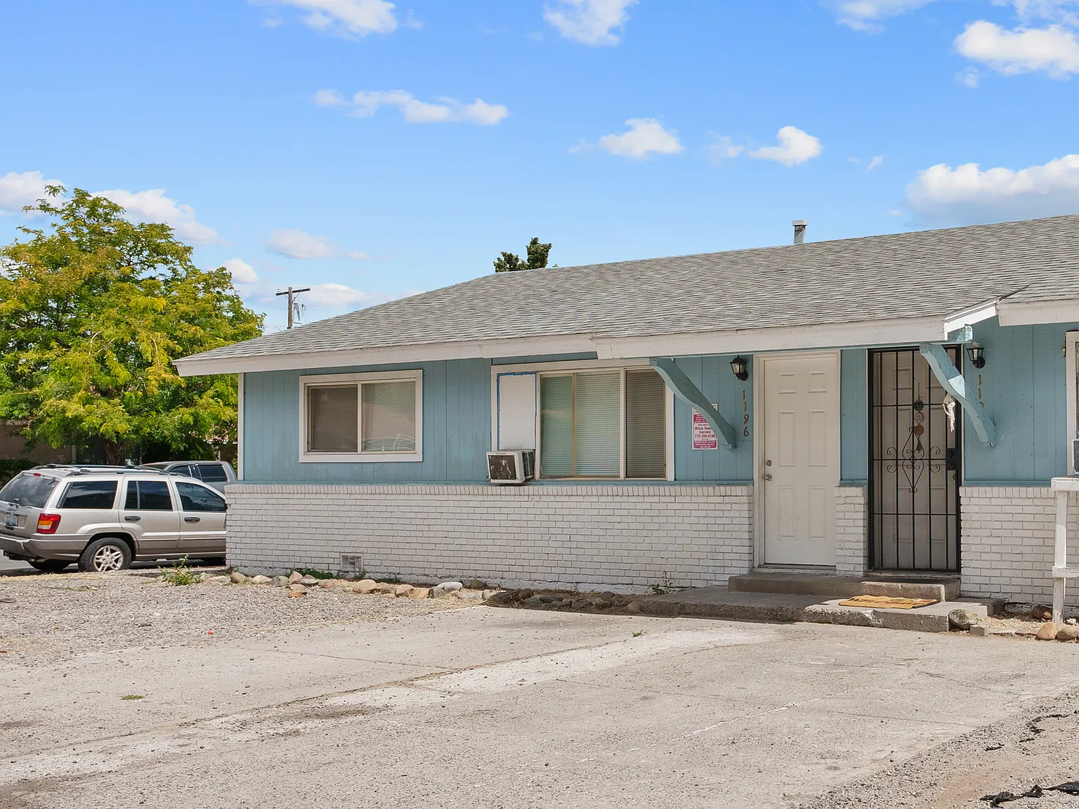 2 bed, 900 sqft, $1,600 — Photo 1