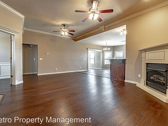 4th image of 6112 S 39th Pl