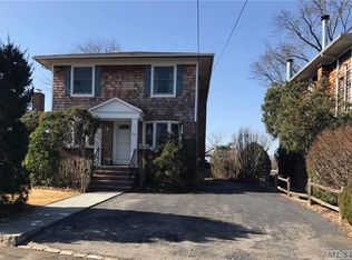 57 Sintsink Dr W, Port Washington, NY 11050
