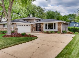 5S715 Park Meadow Dr, Naperville, IL 60540