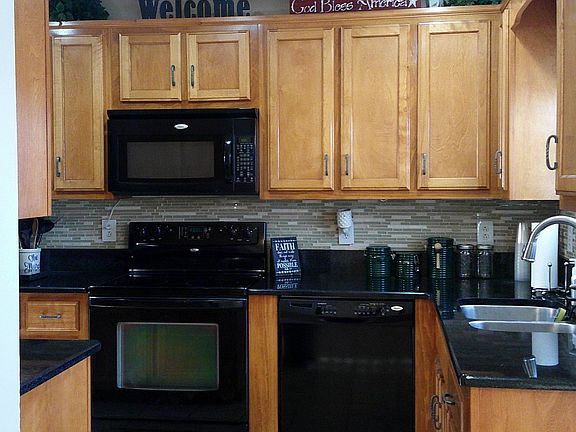 3rd image of 168 Cloe Ct