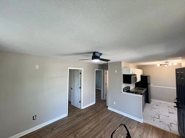 2221 Waites Rd — Photo 4