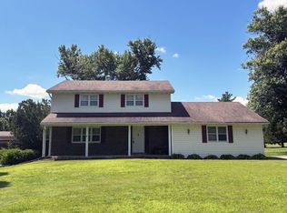 10500 E Walnut Dr, Centralia, MO 65240