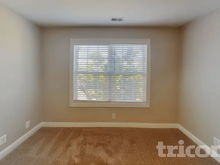 2911 Wolves Trl — Photo 11