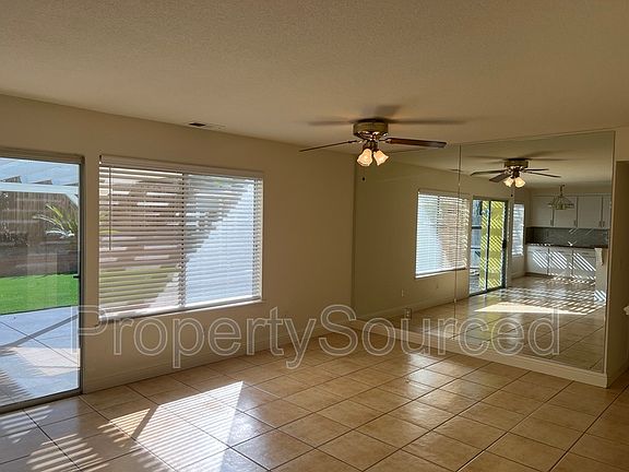 3rd image of 1070 Candlewood Dr