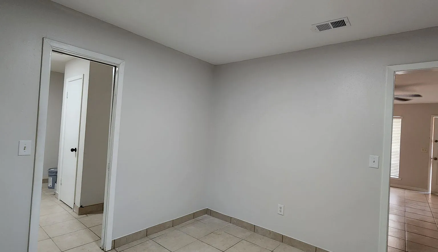 Beverly Dr. Duplex — Photo 2