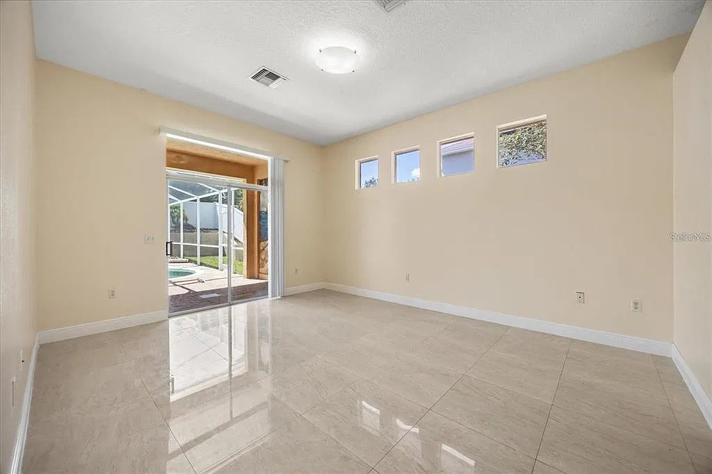 4 bed, 3.0 bath, 2408 sqft, $3,500 — Photo 4