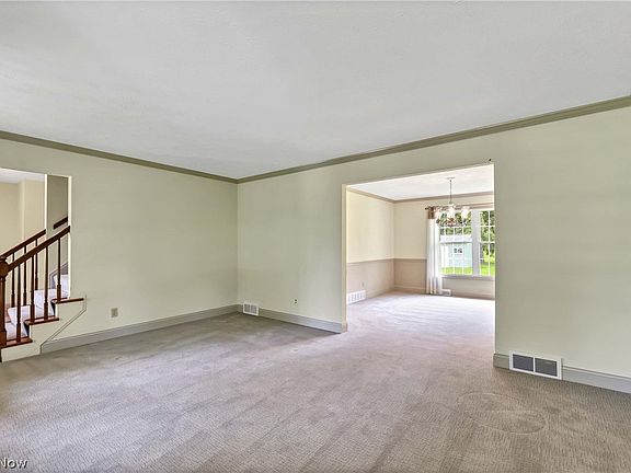 4th image of 2980 Meadow Ln