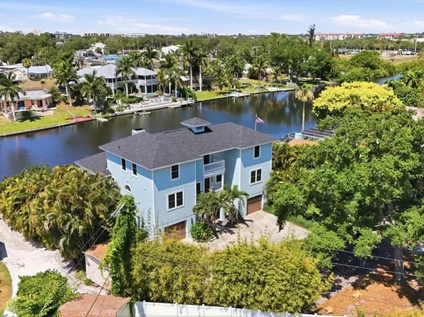 5544 Dinah Ln, Sarasota, FL 34231