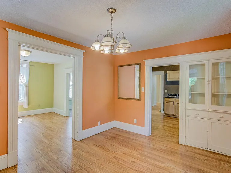 421 E Saint Vrain St — Photo 15