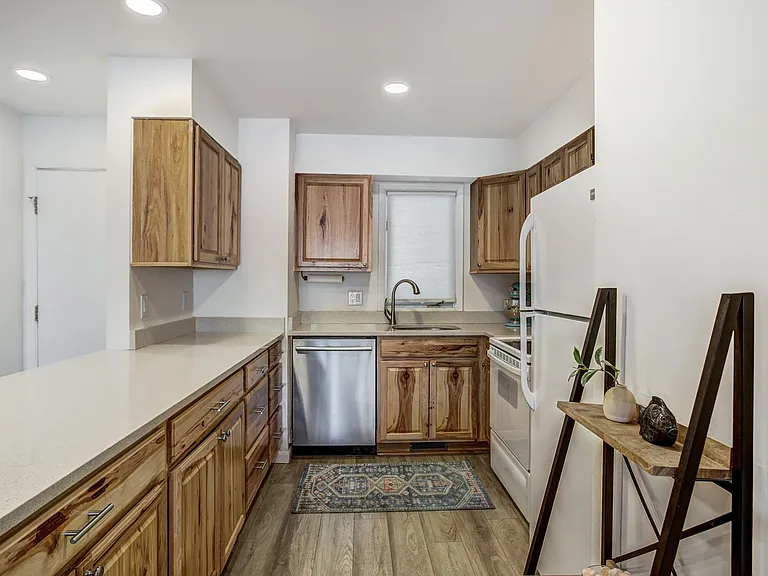 21 Buffalo Dr #222 — Photo 7