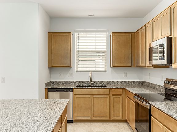 5th image of 10162 W Amelia Ave