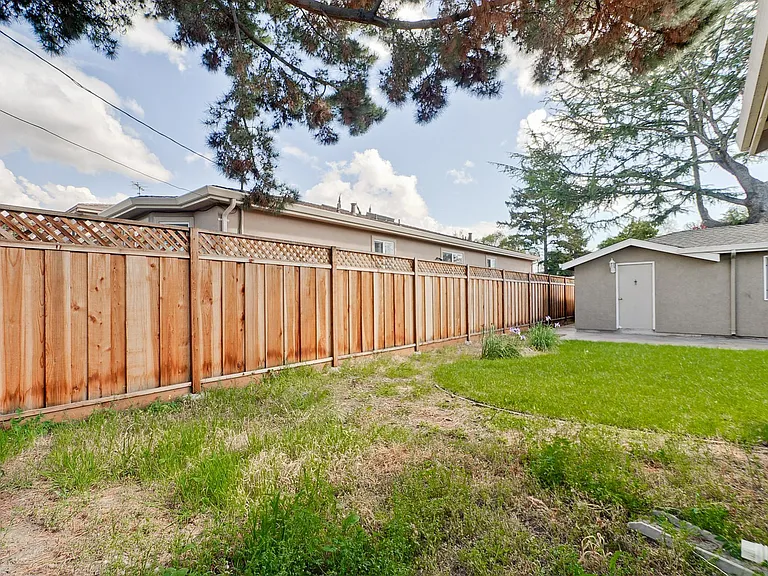 18701 Newsom Ave — Photo 55