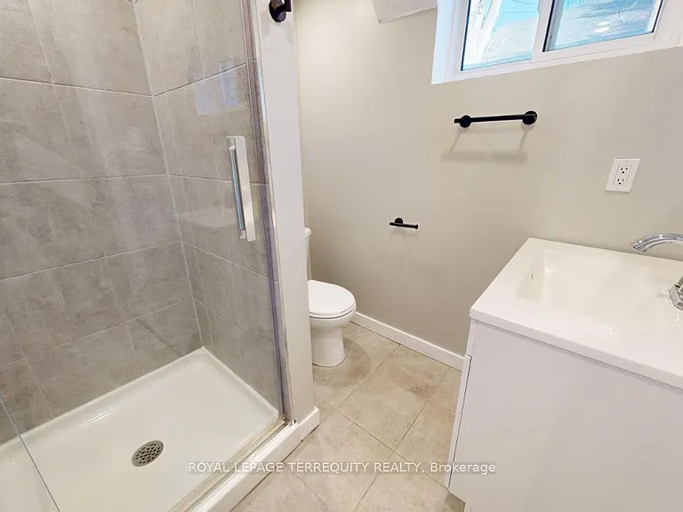 77 Glenburn Ave — Photo 23