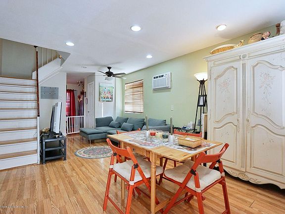 5th image of 613 Lincoln Ave