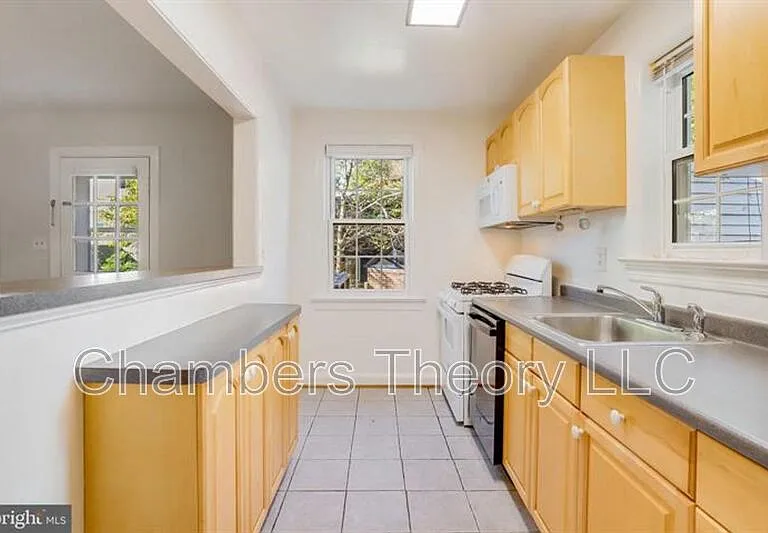 530 N Nelson St #1 — Photo 9
