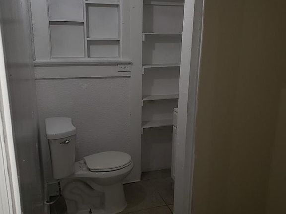 3rd image of 103 E Kentucky Ave APT 4