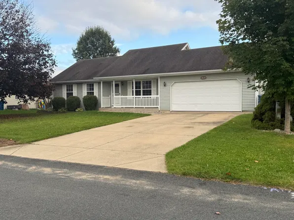 3015 Mandarin Grove Ln, Kalamazoo, MI 49004