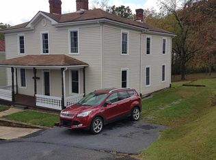 402 Bowling St, Staunton, VA 24401