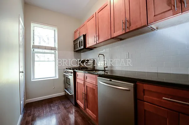 Rented by Brick&Mortar | media 6