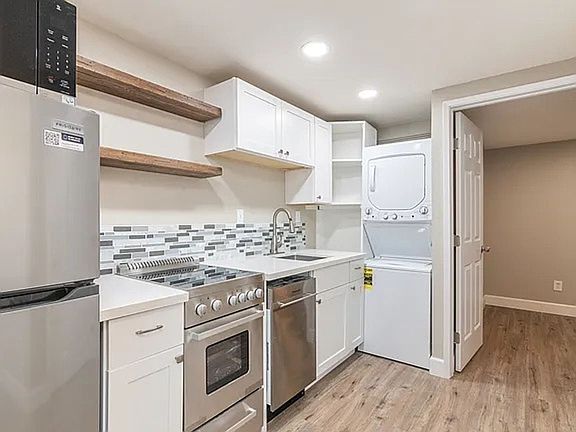 3rd image of 17451 Bromley Ave Unit B