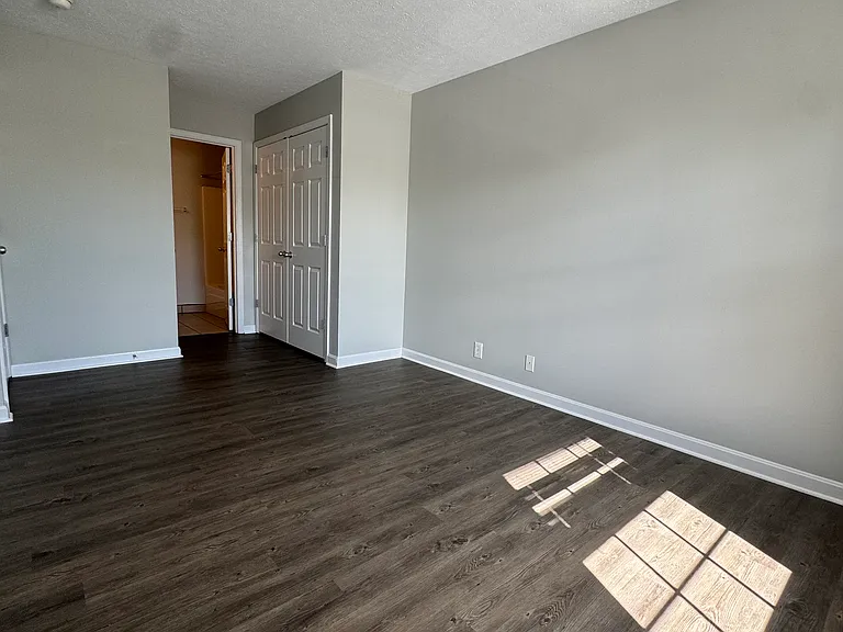 Woodfield — Photo 44