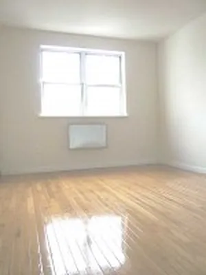 Rented by DSA Realty | media 35