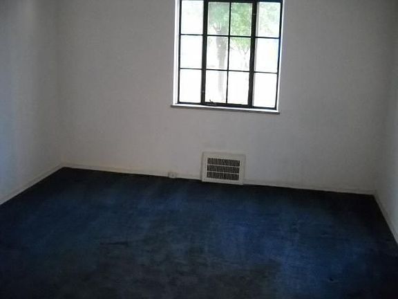 3rd image of 19380 Monterey Ave