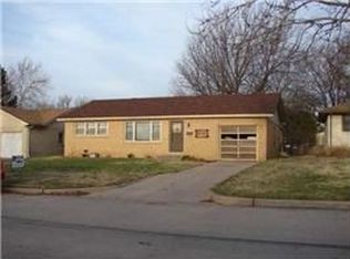 2041 S Edgemoor Dr, Wichita, KS 67218