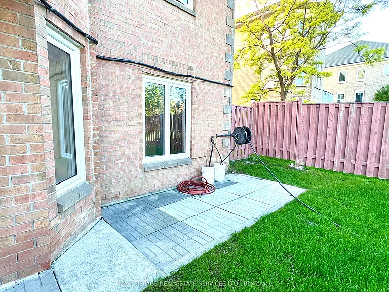 5029 Mississauga Rd #LOWER L — Photo 25