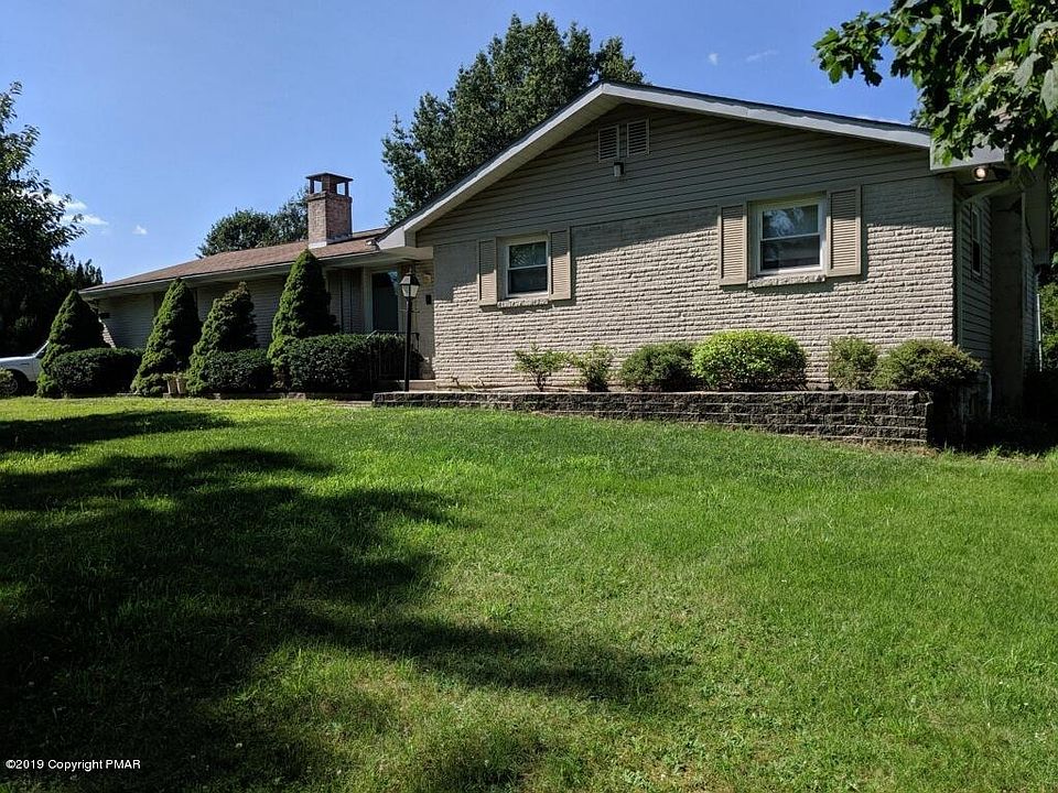 1st image of 246 Hickory Dr