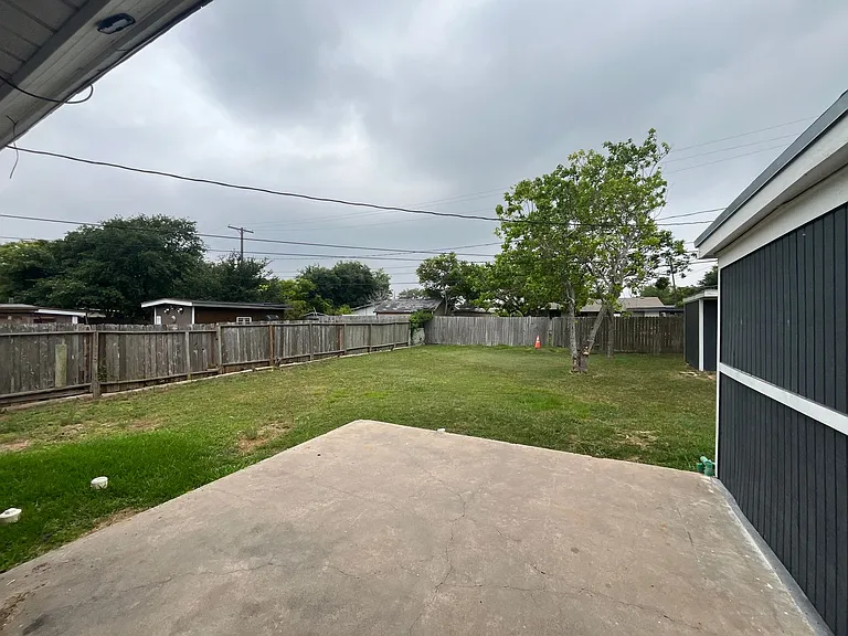 4801 Lansdown Dr — Photo 21