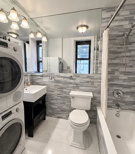 340 East 18th Street — Photo 4